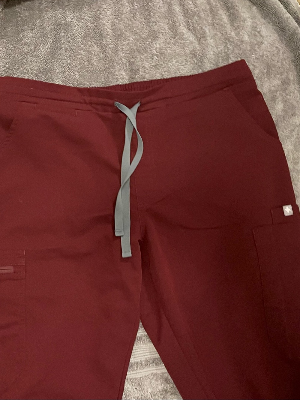 Figs Women's Burgundy Yola skinny pants M/P